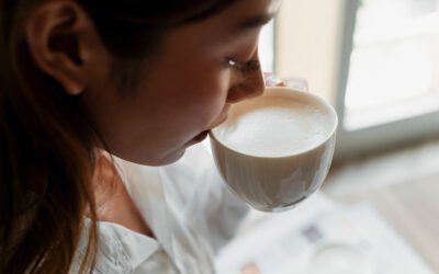 What is the benefits of drinking hot milk at night