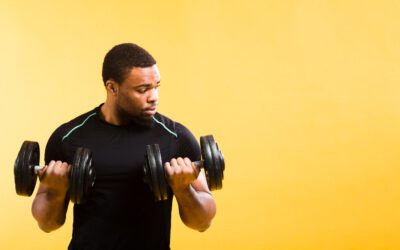 Top 5 Exercises With Dumbbells and Elastic Bands to Train Your Back at Home and in the Gym
